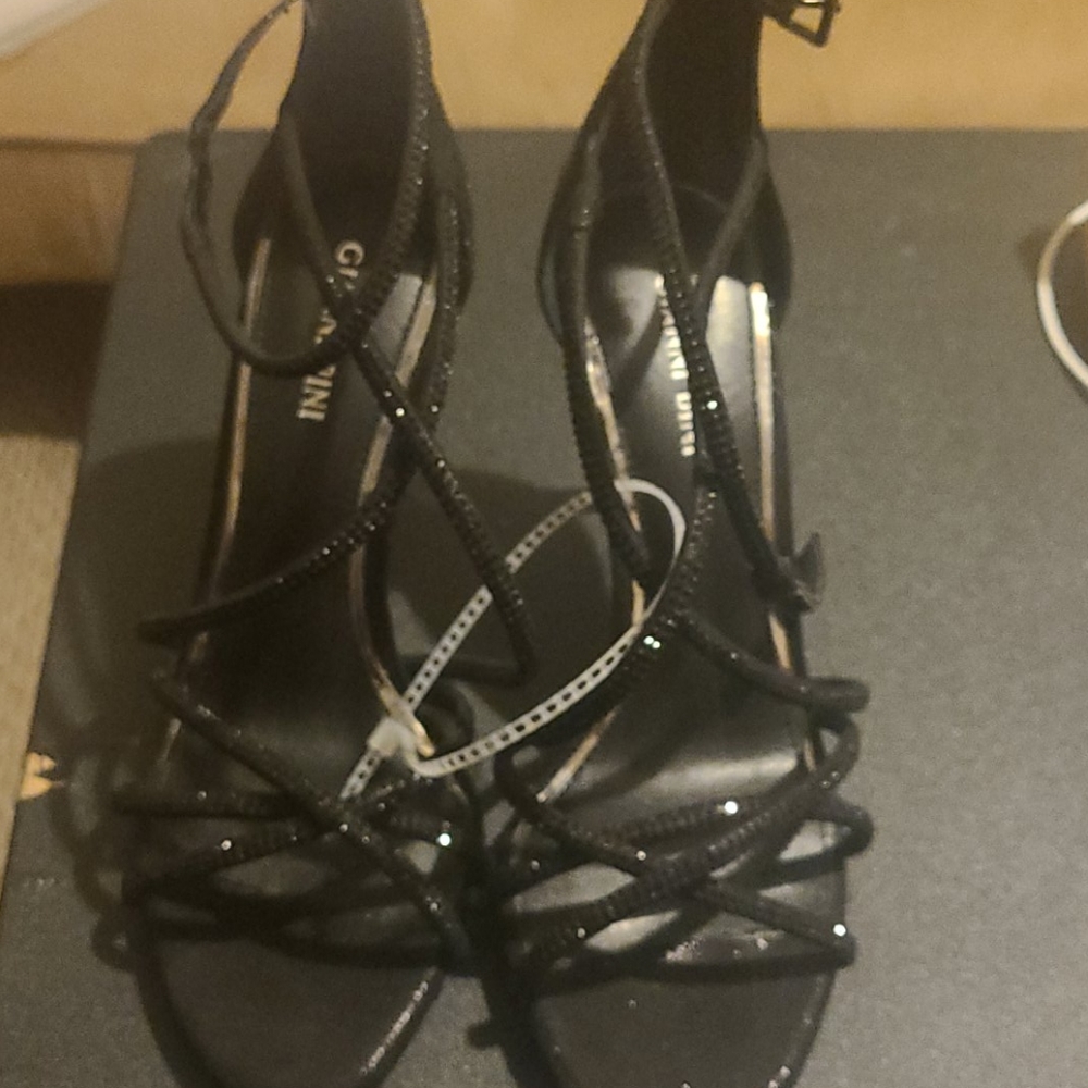 Black sandals heels